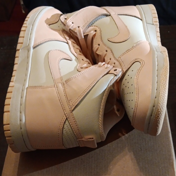 Nike Dunk High Women's Sail Crimson Tint (2021) Womens 7 EUC - Picture 7 of 9